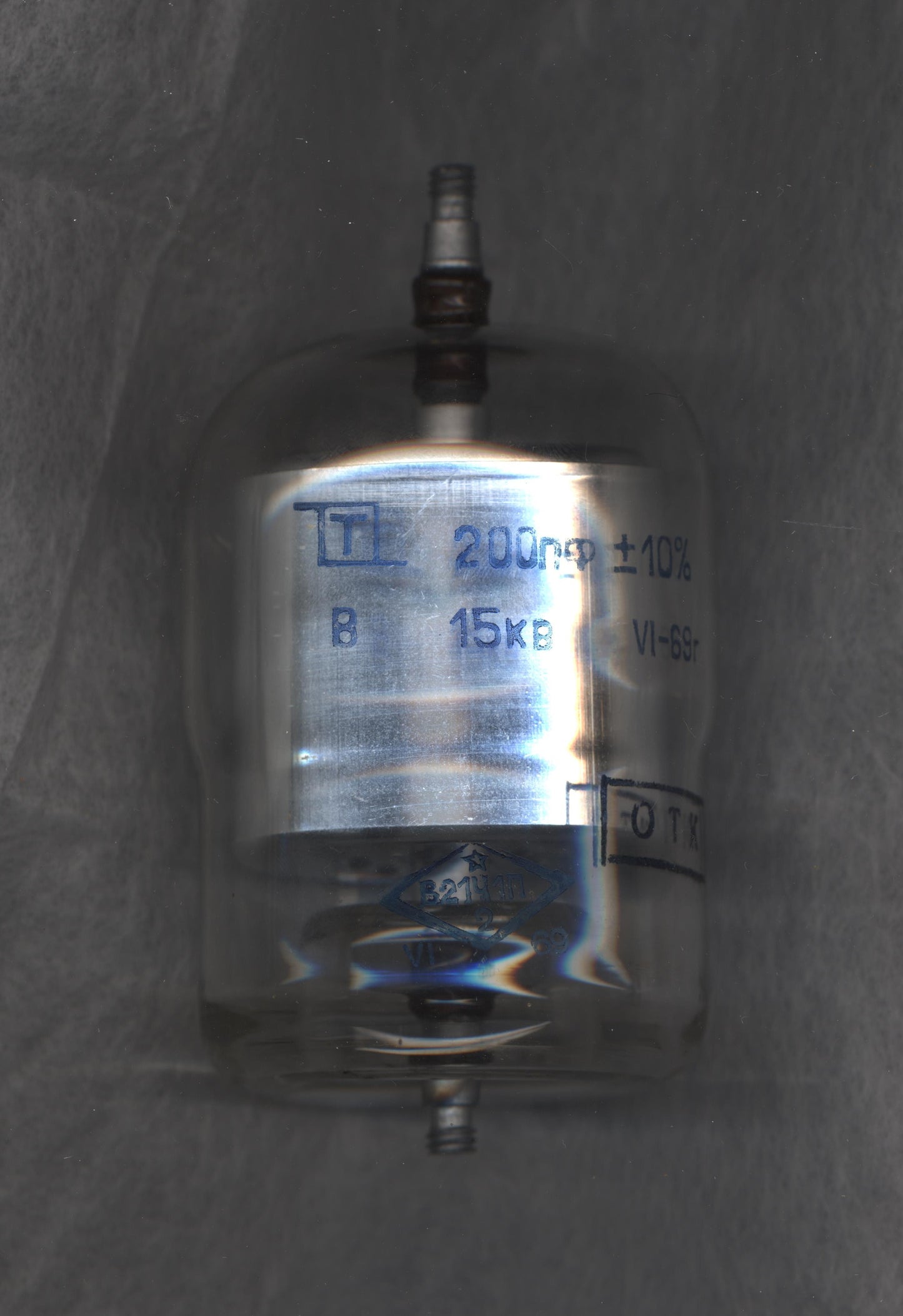 V Fixed Vacuum Capacitors